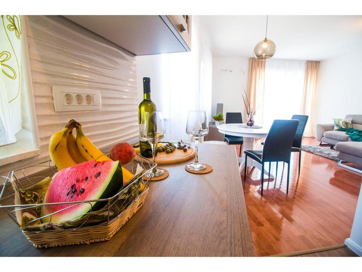Olive Tree Apartman Podstrana Kültér fotó