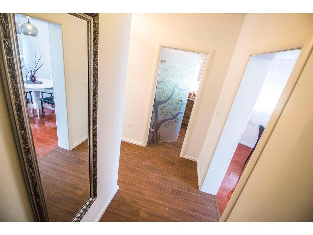 Olive Tree Apartman Podstrana Kültér fotó