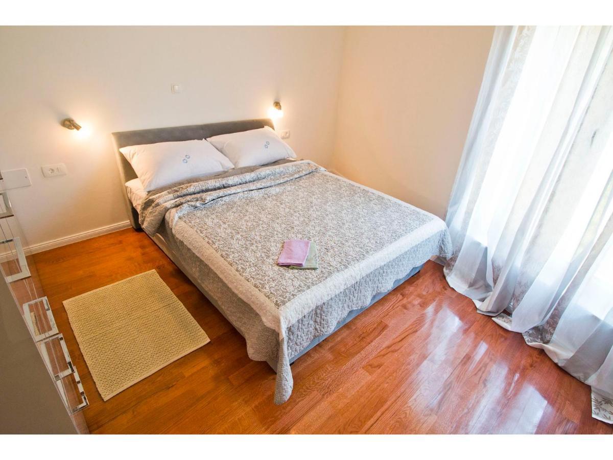 Olive Tree Apartman Podstrana Kültér fotó