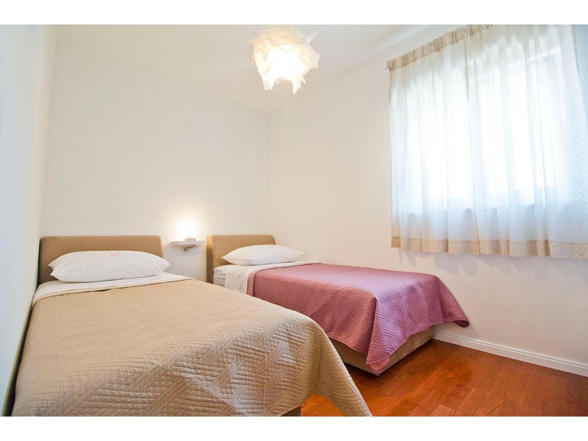 Olive Tree Apartman Podstrana Kültér fotó